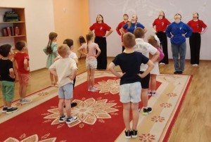 Зарядка с волонтерами. Зарядка с волонтерами.